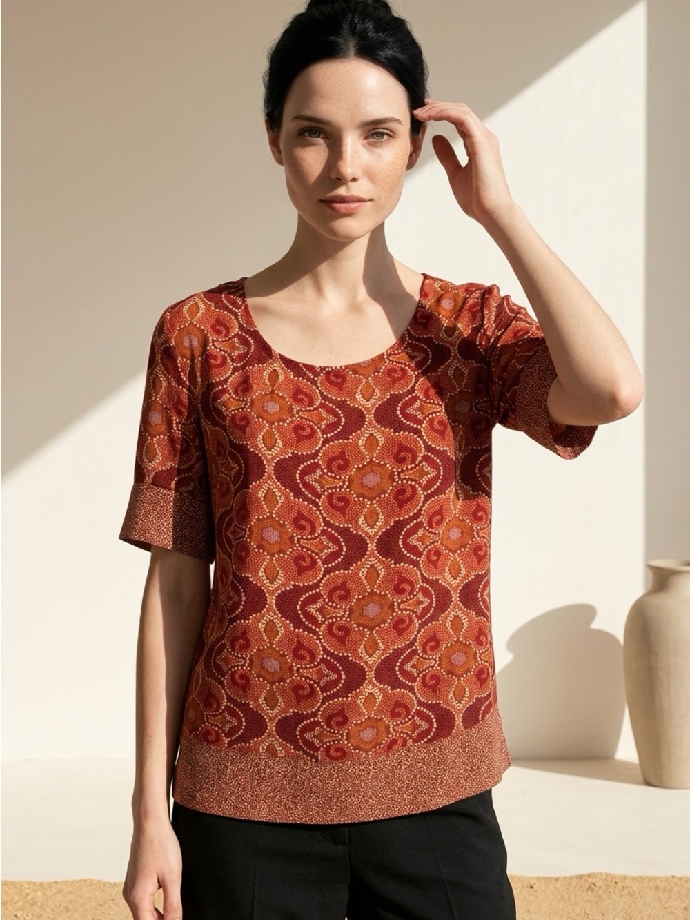 DR2 Women Medium Orange Tan Red Batik Short Sleeve Open Back Blouse Top
